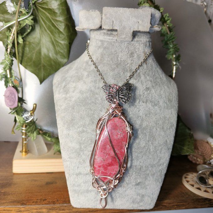 Thulite zoïsite rose papillon✨Pierre d’Équilibre Émotionnel et de Communication 