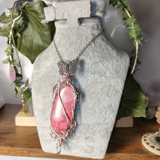 Thulite zoïsite rose papillon✨Pierre d’Équilibre Émotionnel et de Communication 