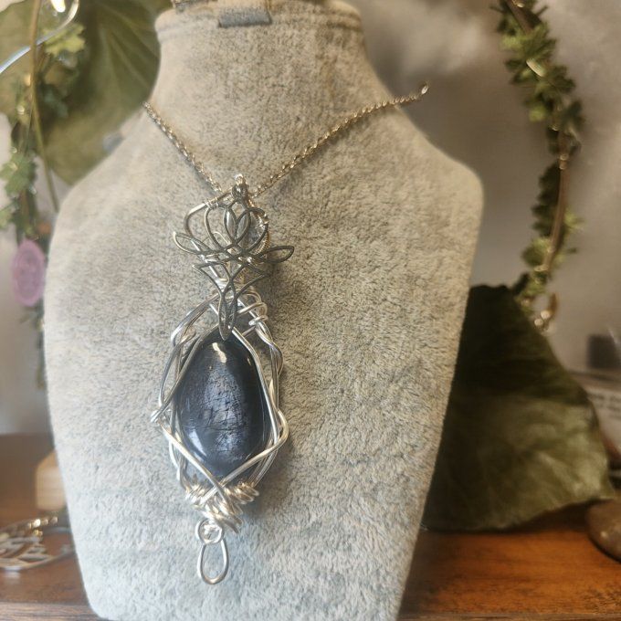Iolite gemme pierre de soleil ✨le soleil de nos rêves 