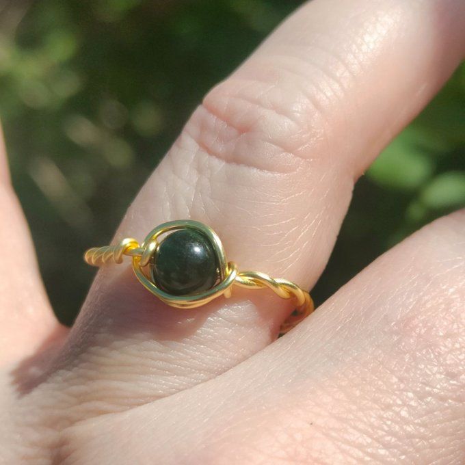 Bague émeraude torsadé 