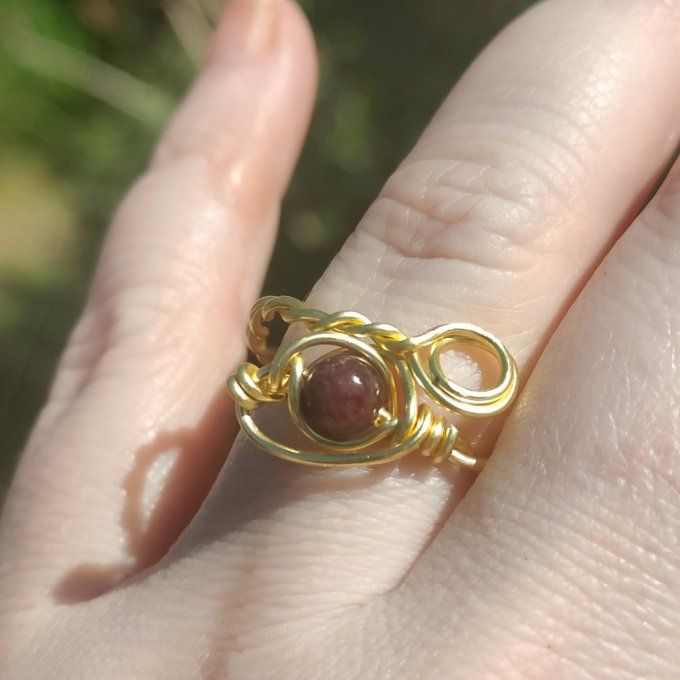 Bague grenat torsadé 