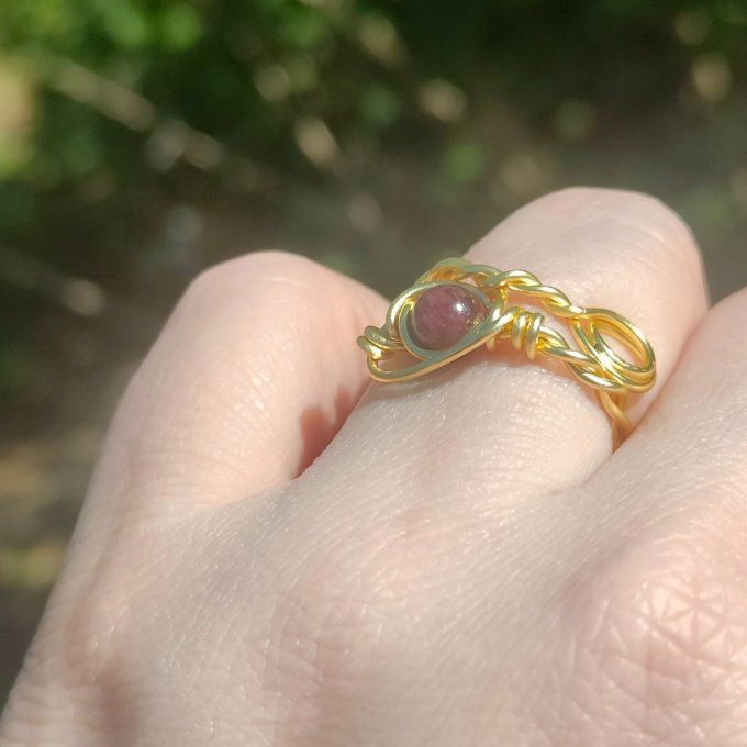 Bague grenat torsadé 