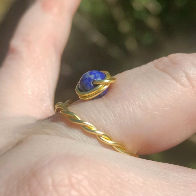 Bague torsadé lapis lazuli 