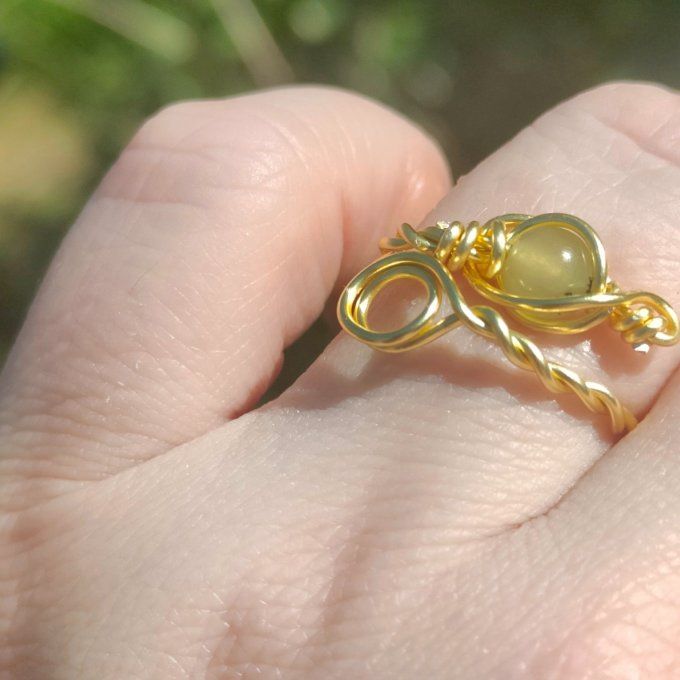 Bague torsadé phrenite 