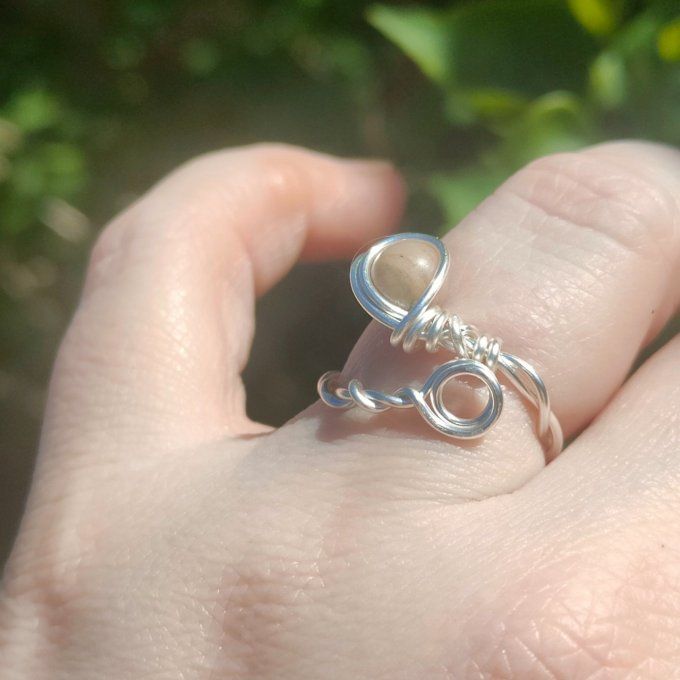 Bague bois fossile torsadé 