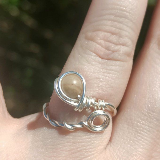 Bague bois fossile torsadé 