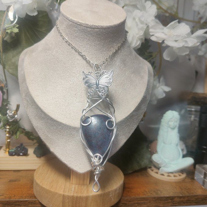  Rubis sur Cyanite – Une Pierre de Force et de Transformation ✨