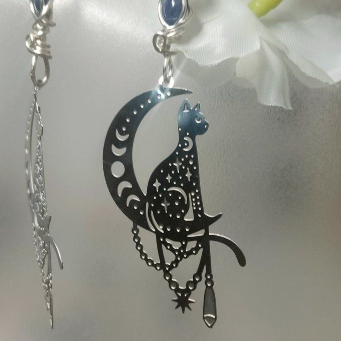 Boucles Isis : lapis lazuli (nouvelle paire)