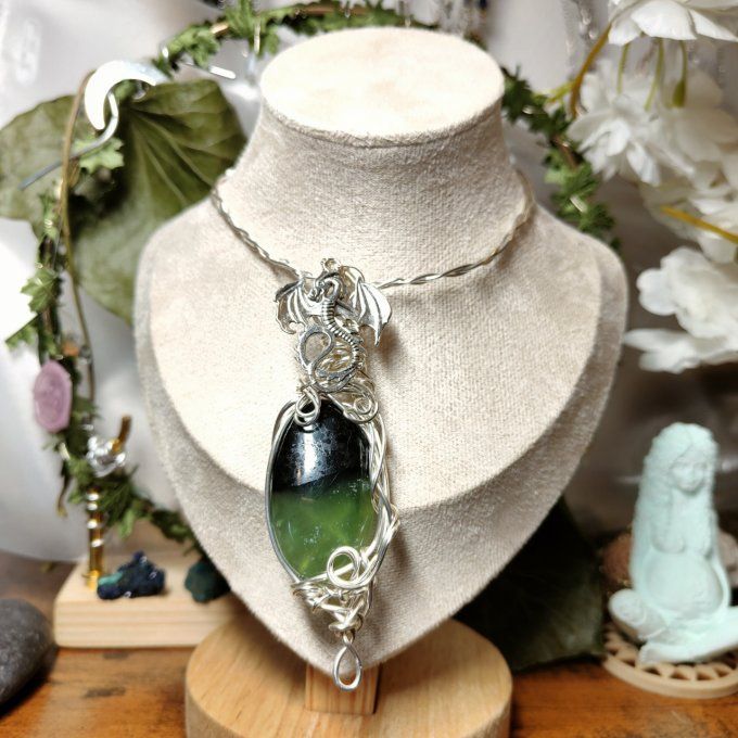 Amulette SERPENTINE - jadeite Pierre de Protection & d’Harmonie ✨