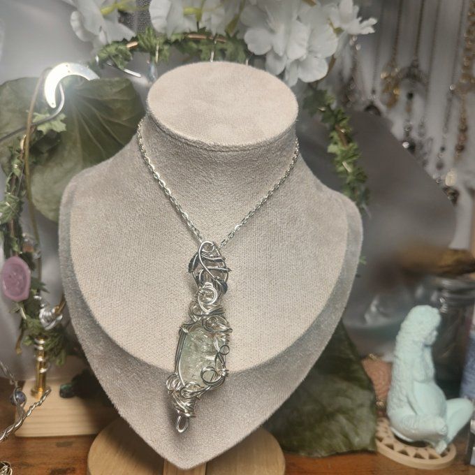 Hiddenite –✨ Pierre de Sérénité et d'Estime de Soi✨