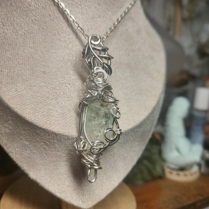 Hiddenite –✨ Pierre de Sérénité et d'Estime de Soi✨