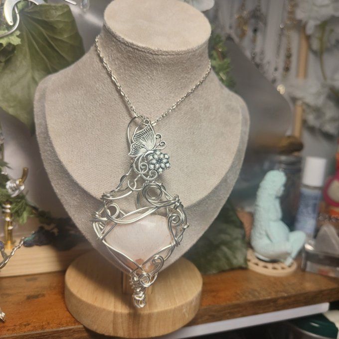 Scolecite rose La pierre de l’amour inconditionnel et de l’harmonie intérieure   ✨