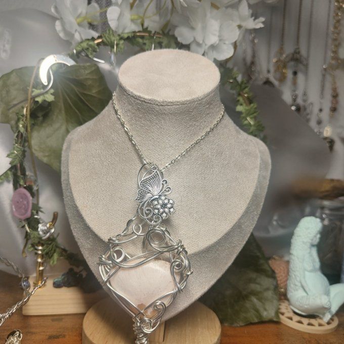 Scolecite rose La pierre de l’amour inconditionnel et de l’harmonie intérieure   ✨