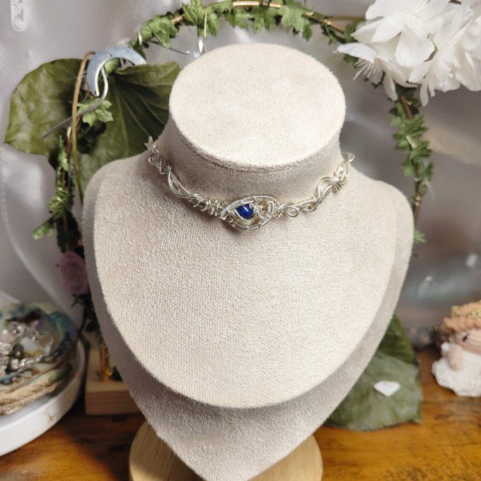 Colliers Charms  lapis Lazuli : la pierre divine