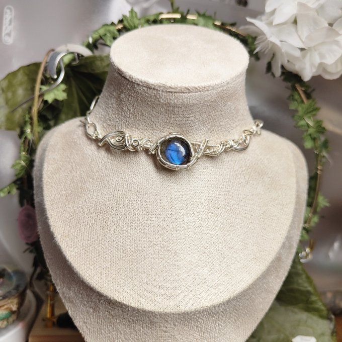 Collier Charms labradorite bleu : pierre de beauté