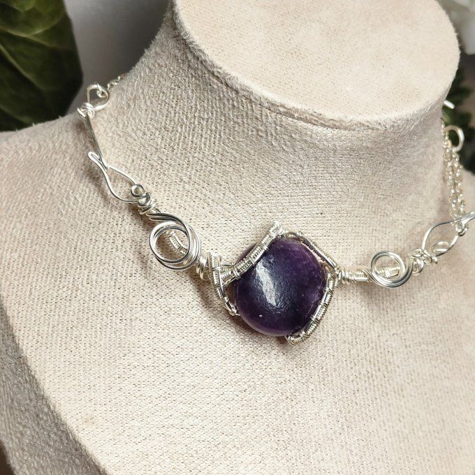 Collier Charms  Lepidolite ,pierre du jeu divin 