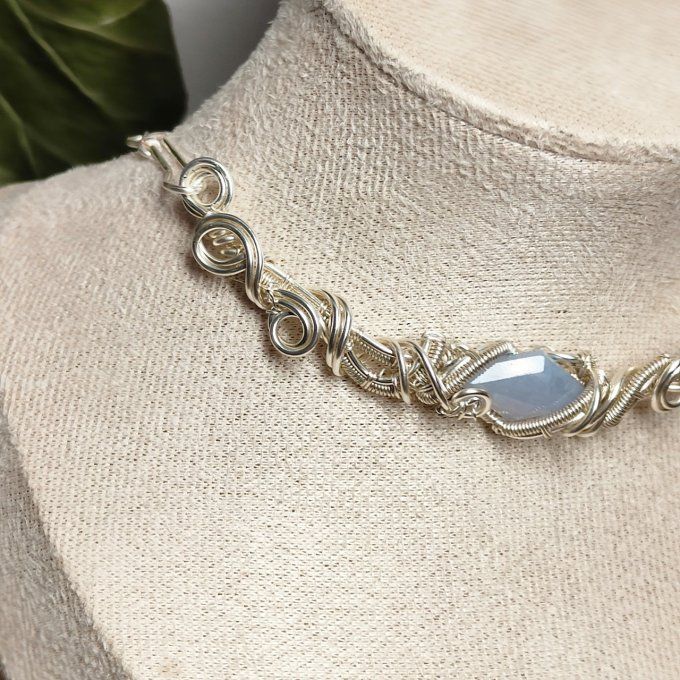 Collier Charms calcédoine violette : pierre de l'esprit feminin
