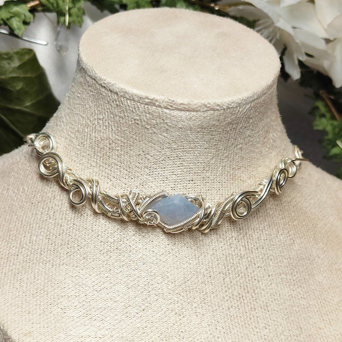 Collier Charms calcédoine violette : pierre de l'esprit feminin