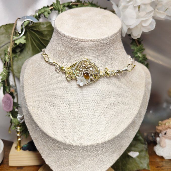 collier  Charms oeil de tigre :la pierre féline 