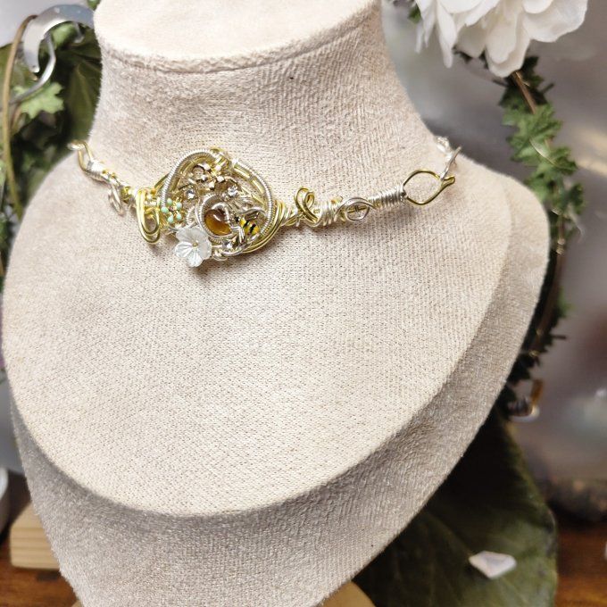collier  Charms oeil de tigre :la pierre féline 