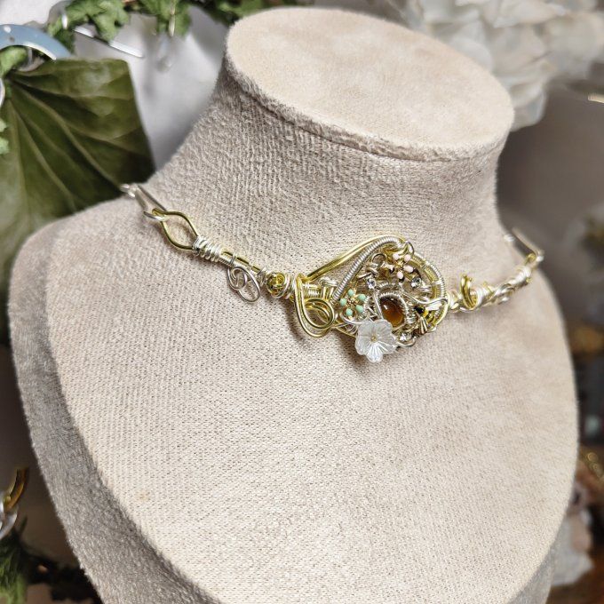 collier  Charms oeil de tigre :la pierre féline 