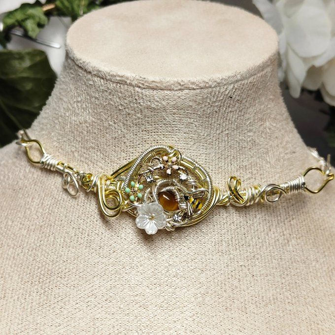 collier  Charms oeil de tigre :la pierre féline 