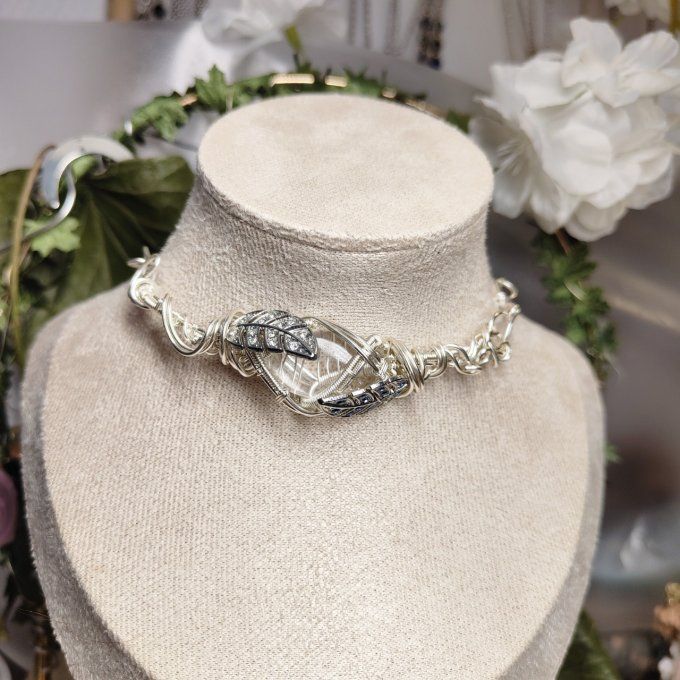 Collier Charms cristal de roche , pierre du Tout