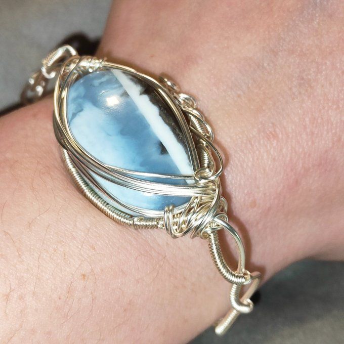 Bracelet torsade Opale Bleue Commune ✨– Communication & Libération Spirituelle✨ 