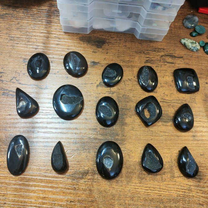Onyx noir druzy , sardonyx