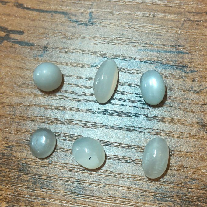 Pierre de lune ,hecatolite blanche