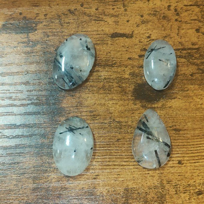  -Quartz tourmaliné 