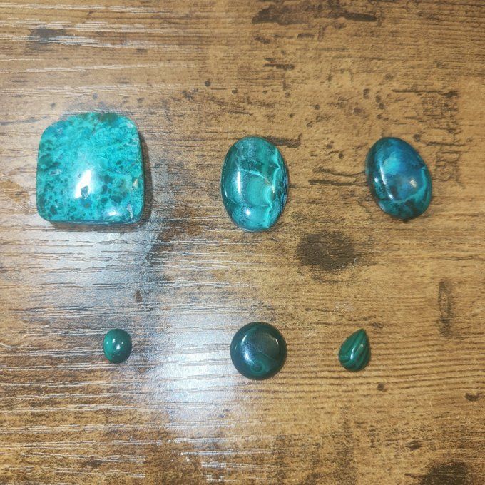 Malachite ( seul- chrysocolle et Azurite)