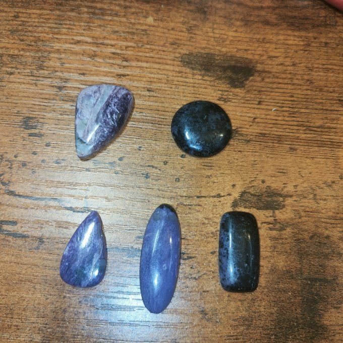 Charoite (+aegeryn)