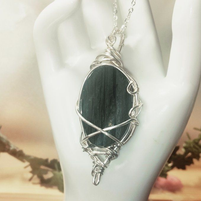 Tourmaline noir semi brut -shorl - Madagascar✨ La Pierre de Protection magnetique✨