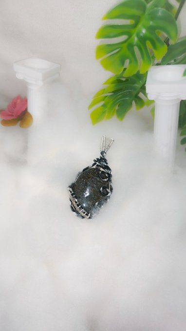 Pierre de Soleil Noire mica et hématite ✨Rayonnez de Positivité et de Vitalité