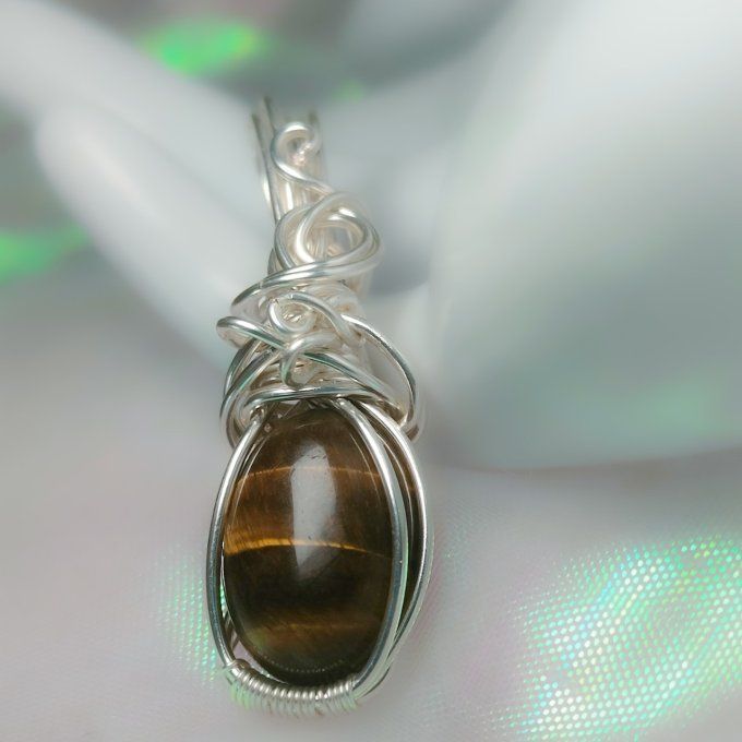 Amulette oeil de tigre - ✨Ovale _pierre protectrice et énergisante ✨