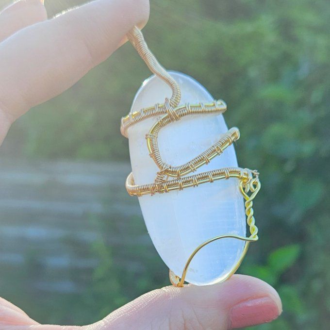 Amulette Selenite -promo