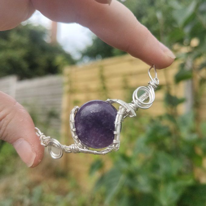 Collier Charms  Lepidolite ,pierre du jeu divin 