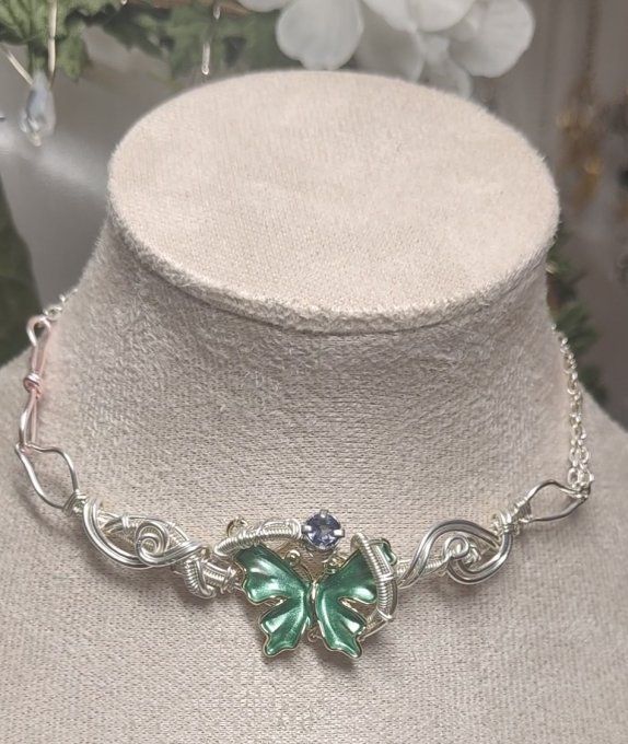 Collier Charms Tanzanite  :La pierre la plus rare