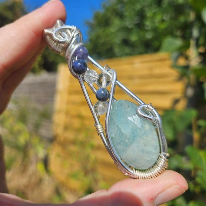 amulette nevrose egocentrique S’ouvrir et S’apaiser