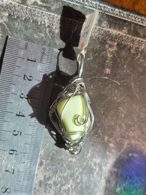 Pendentif pomme poison Gaspeite ✨