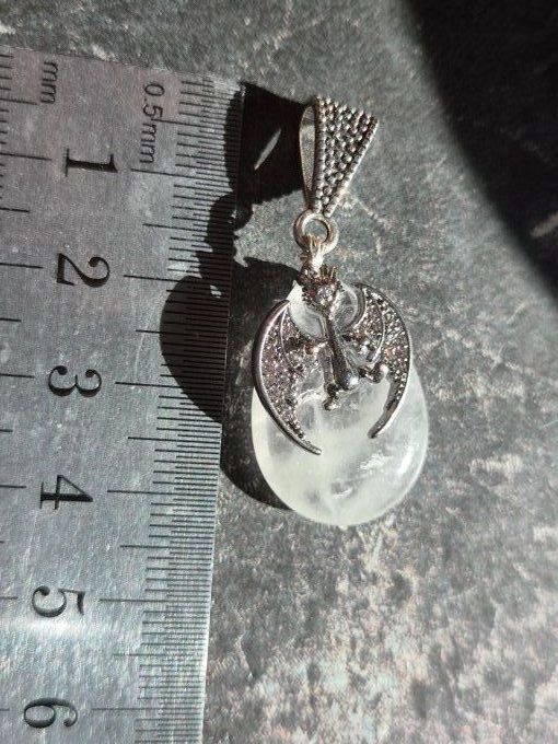Amulette Cristal de roche dragon-Énergie, Clarté et Harmonie  