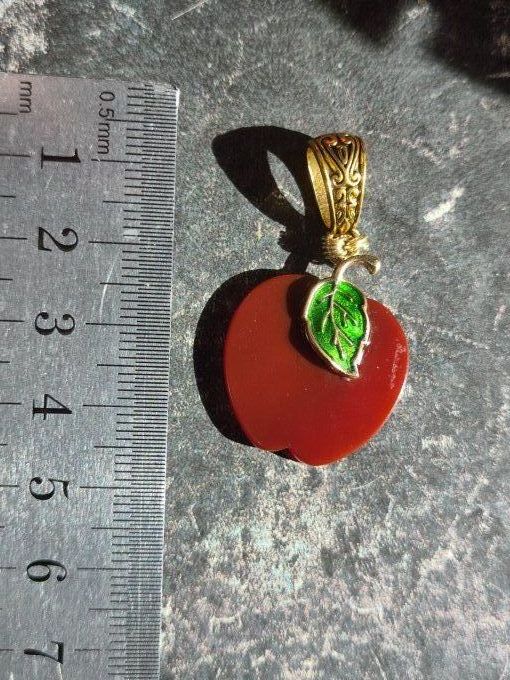 Amulette  Cornaline pomme– Pierre De Dynamisme & Confiance  