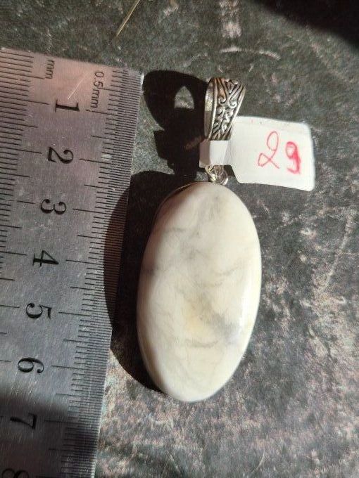 Collier Howlite – astro poisson
